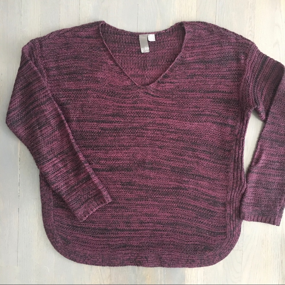 Quinn Burgundy Marl V-Neck Pullover Sweater, size Large ♥️